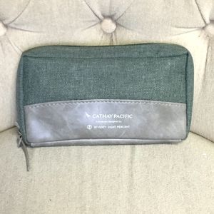Jurlique x Cathay Pacific Amenity kit 